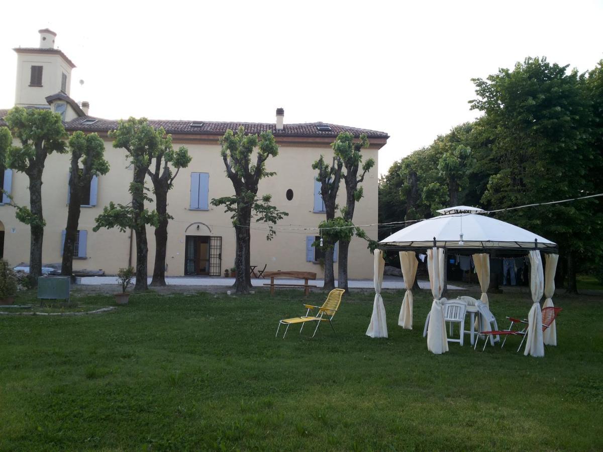 La Torre Di Longara Bed & Breakfast Calderara di Reno Eksteriør bilde