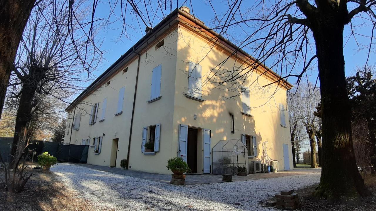 La Torre Di Longara Bed & Breakfast Calderara di Reno Eksteriør bilde