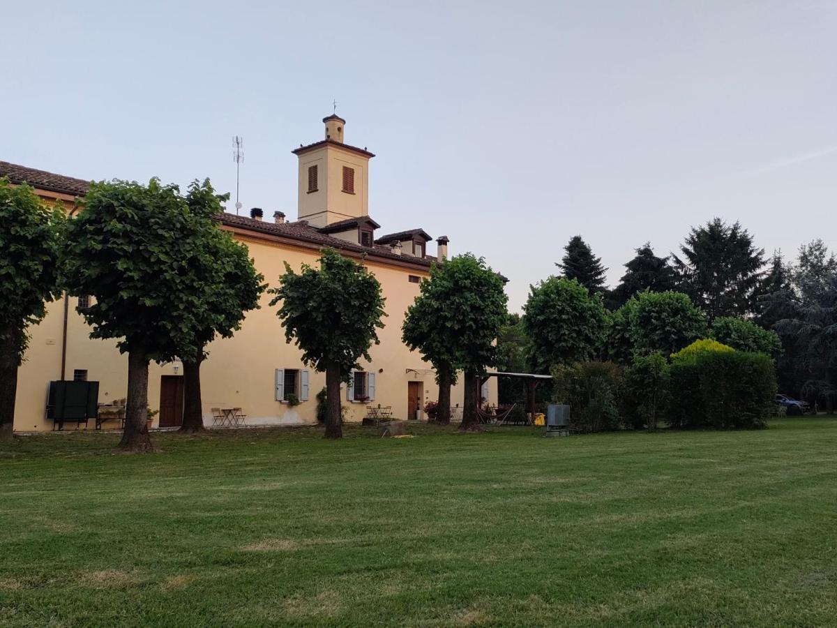 La Torre Di Longara Bed & Breakfast Calderara di Reno Eksteriør bilde