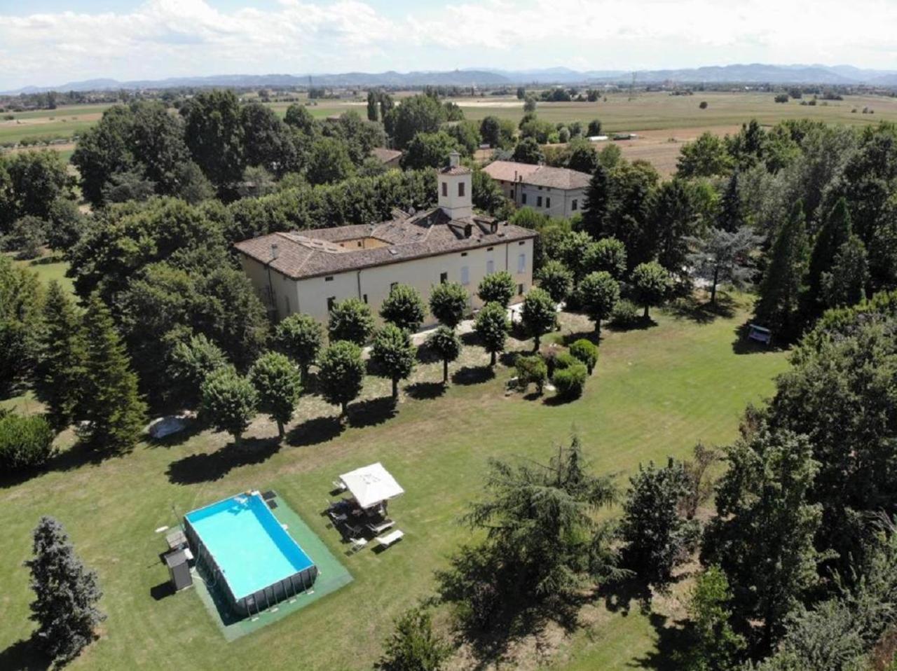 La Torre Di Longara Bed & Breakfast Calderara di Reno Eksteriør bilde